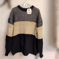 ボーダー柄 ニットセーター 長袖　ネイビーブルーとアイボリーの　縞模様