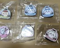 ちいかわ　くら寿司　マグネット　缶バッジ