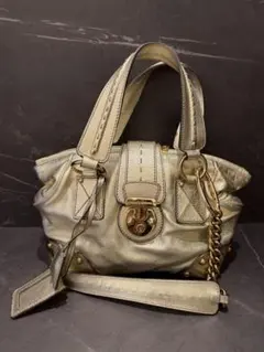 Item thumbnail for item fa6e4f01-2e9f-48e9-9ada-05227de44a89