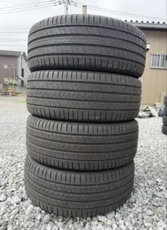 ピレリ　チンチュラート　ロッソ　215/45r18 24年製　バリ山　美品のサムネイル