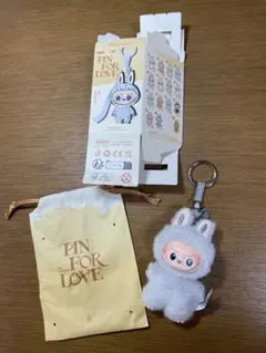 ラブブ　Pin for Love C