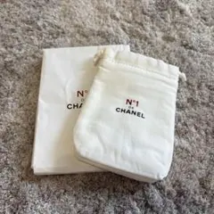 CHANEL N°1 ポーチ ホワイト
