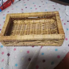 ラタン製持ち手付きバスケット