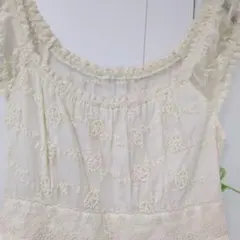 アイボリー レース装飾 オフショルダー ワンピース