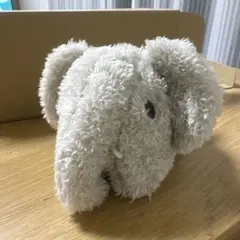 ブルーナアニマル ミッフィー タイトー、くじ E賞 マスコットバッジ ゾウ