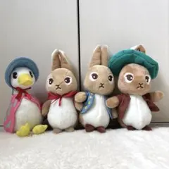 ダイソー　ピーターラビットぬいぐるみ　4個まとめ売り
