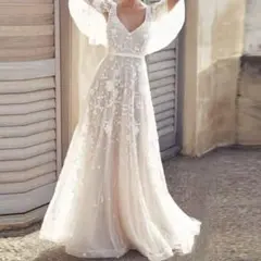 【大特価】エレガントなレース生地のAラインウェディングドレス（人気商品）