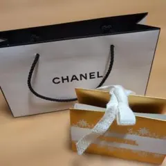 CHANEL ゴールドギフトボックス＆ショップ袋