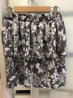 花柄スカート リゼクシー　美品⭐︎のサムネイル