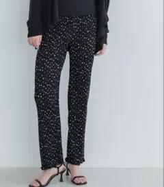 ドット柄プリーツパンツ
