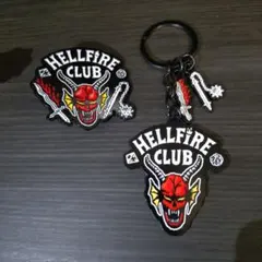 《即日発送可》HELLFIRE CLUB アクリルキーホルダーとピンバッジセット