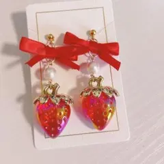 いちごのイヤリング ピアス ハンドメイド