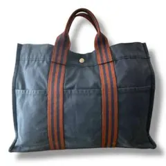 Item thumbnail for item 0e7681cf-b8f0-438d-ab7f-7338c21ddf30