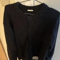 GU ダークグレー ボタン付きカーディガン