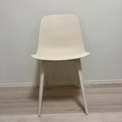 IKEA クリーム色 ダイニングチェアのサムネイル