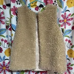 新品未使用タグ付き　ボアベスト、ファーベスト　　　　M〜Lサイズ