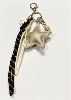 ゴールドの星　バッグチャーム　じゃらじゃらキーホルダー