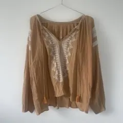 TIENS ecoute 刺繍入りブラウスのサムネイル