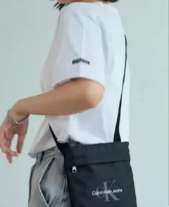 最終！Calvin Klein JEANSショルダーバッグ　ユニセックス