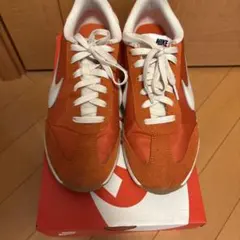 Nike オレンジ スエード スニーカー