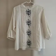 美品☆フラワー柄刺繍レースブラウス