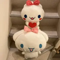 シナモロール　おみみをぎゅっとBIGぬいぐるみ　Lovely Cherry