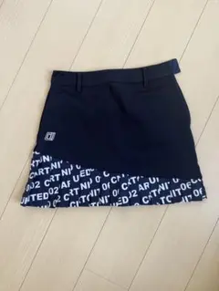 クアルトユナイテッド　スカートのサムネイル