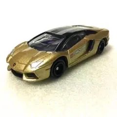 ランボルギーニ　アヴェンタドール LP700-4 トミカ　ショップ　ミニカー