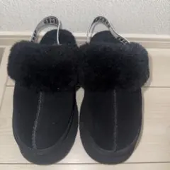 UGG 厚底 ムートン サンダル ブラックのサムネイル