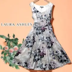 Laura Ashley ローラアシュレイ Vネック コットン フレアワンピースのサムネイル