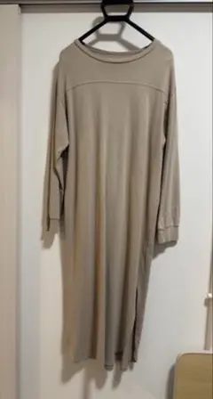 【美品】UNIQLOロングワンピース