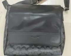 COACH ブラック ショルダーバッグ