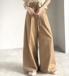上品なシルエットの優秀パンツ♪Wベルト異素材スラックスワイドパンツ