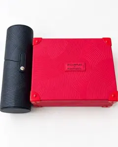 shu uemura x 岩村遠氏　コラボ ポーチセット