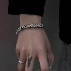 【新品】シルバー　メンズ　ブレスレット　シンプル　カジュアル　きれいめ　V系