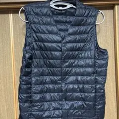 UNIQLO ダウンベスト M メンズ ブラック Vネック