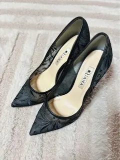 美品✨ DIANA ダイアナ レース 花柄 ポインテッドトゥ パンプス 黒　人気