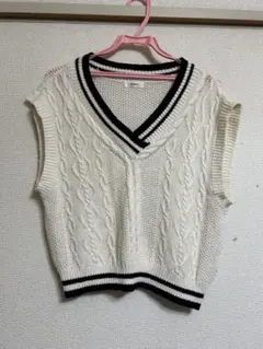 ROMEO ケーブル編み ニットベスト Mサイズ
