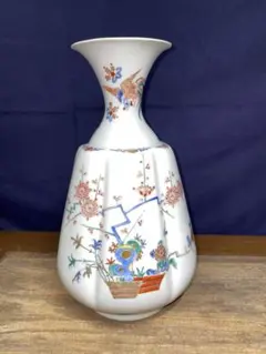 宮内庁御用達☆大倉陶園『四君子之内 蘭』☆花瓶☆花生☆ほぼ未使用の