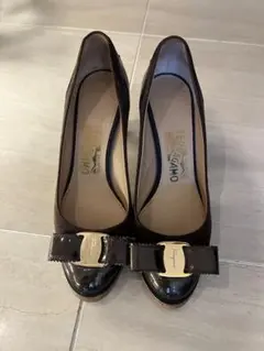 Ferragamo フェラガモ　バックル付き　ブラウンパンプス