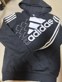 ⭐︎ adidas 黒 パーカー 150 cmパーカー