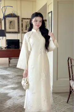 ベトナム伝統的なアオザイ