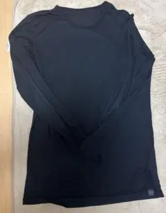ブラック　ヒートテックシャツ　Мサイズ
