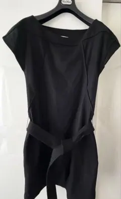 バネッサブリューノ黒ワンピースのサムネイル