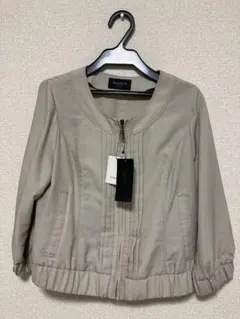 プレミアムバイビッキー❤️新品未使用❤️グレー ジャケットのサムネイル