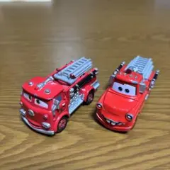 トミカ　カーズ消防車2台