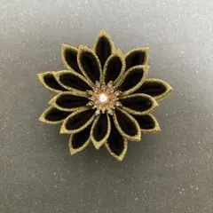 つまみ細工　コサージュ　ブローチ　ゴールド　入園式　入学式　卒業式　結婚式