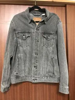 リーバイス　ブラック　デニムジャケット　トラッカージャケット　ジージャン