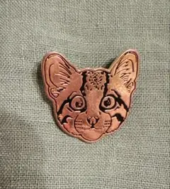 猫　ピンバッジ
