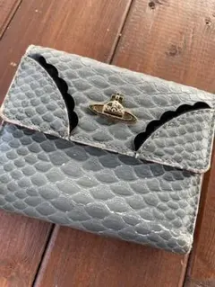 Vivienne Westwood ヴィヴィアンウエストウッド口金二つ折り財布